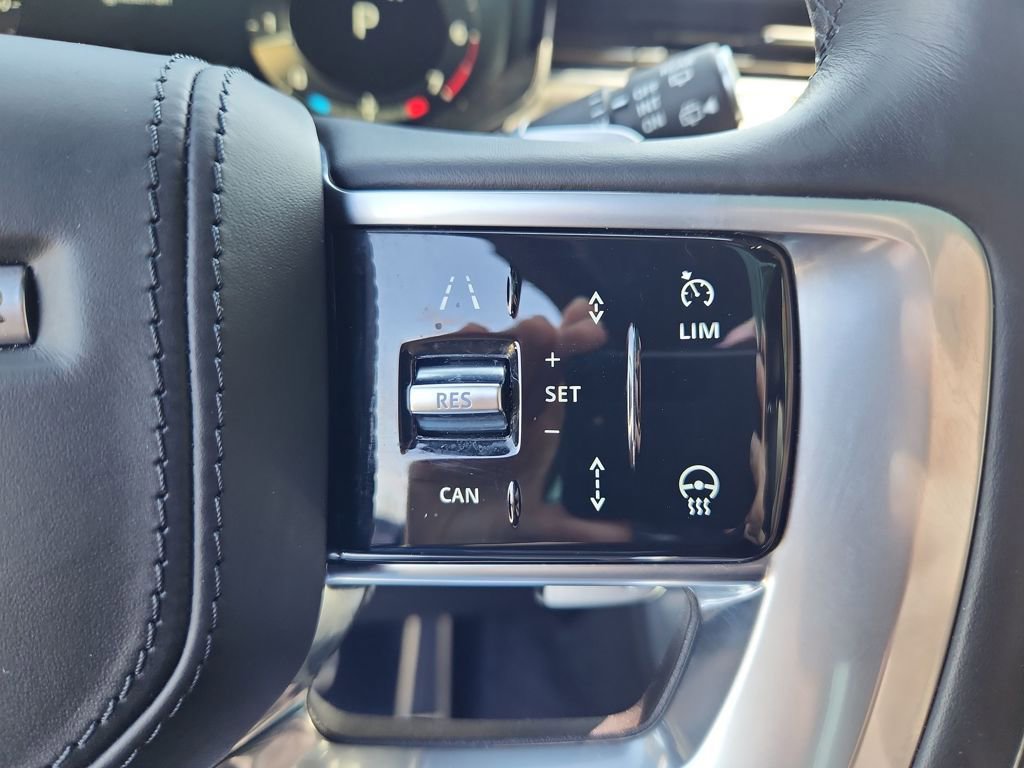 Used 2023 Land Rover Range Rover SE image 20