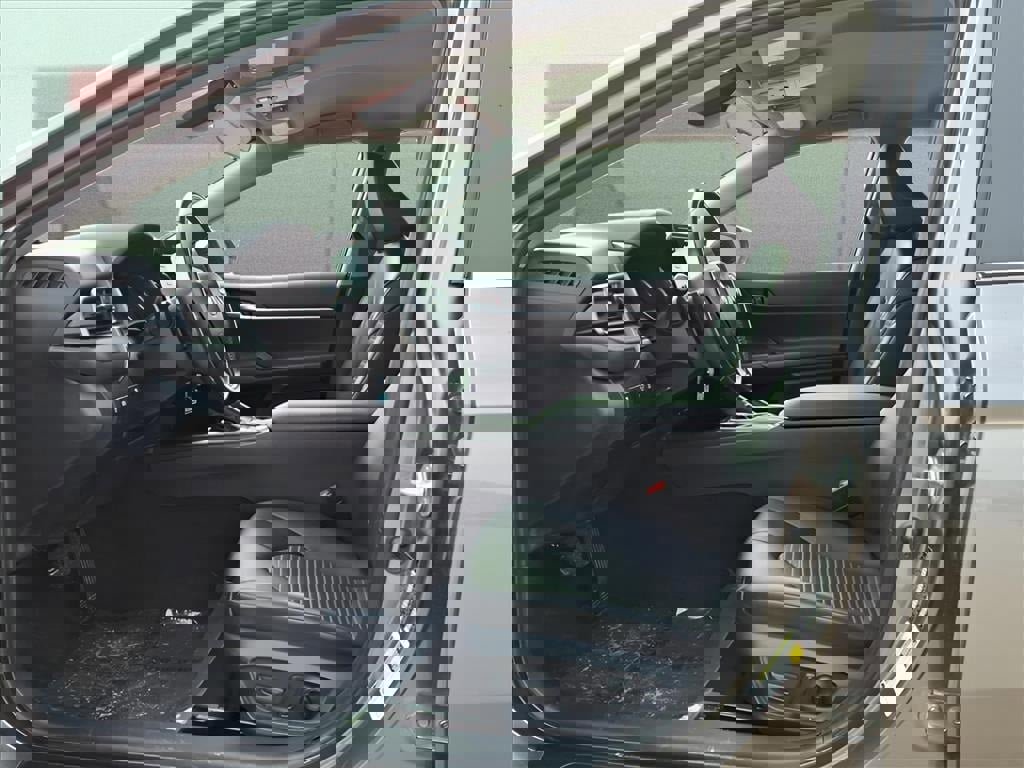 Used 2023 Toyota Camry SE image 14