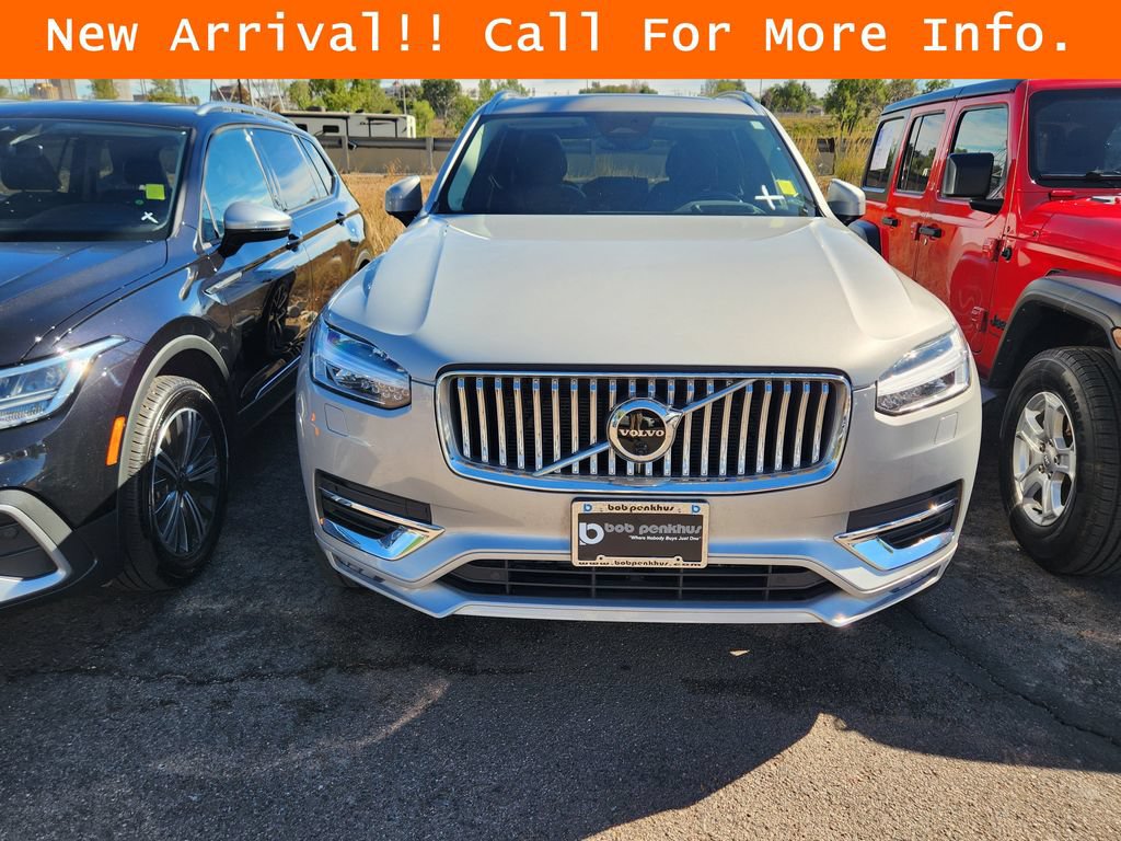 Used 2023 Volvo XC90 B5 Plus w/ Protection Package Premier AWD/4WD image 3