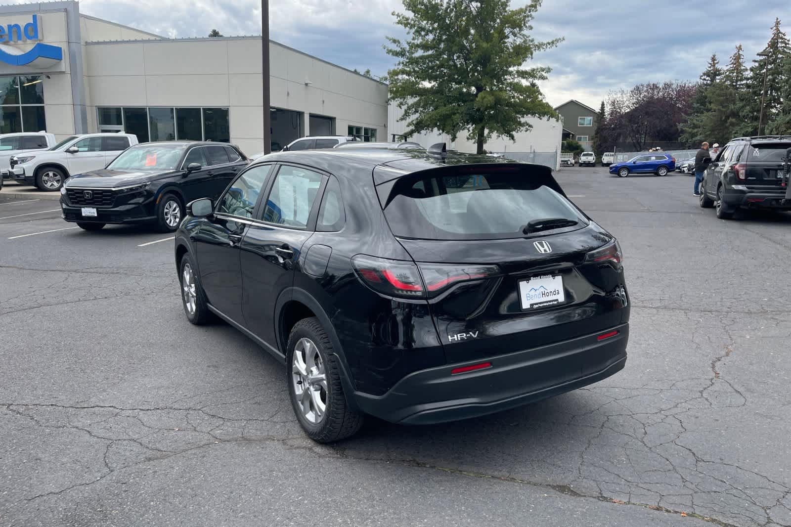 Used 2023 Honda HR-V LX video 3