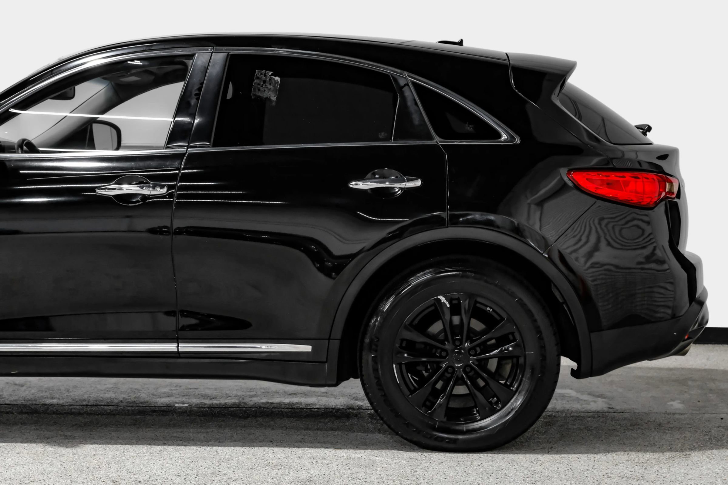 Used 2016 INFINITI QX70 3.7 image 16