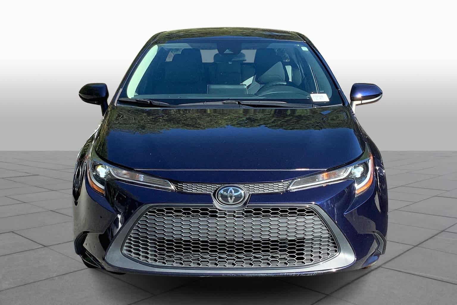 Used 2020 Toyota Corolla LE FWD image 4