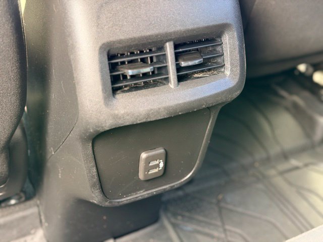 Used 2020 Chevrolet Equinox LT w/ LPO, Floor Liner Package FWD image 24