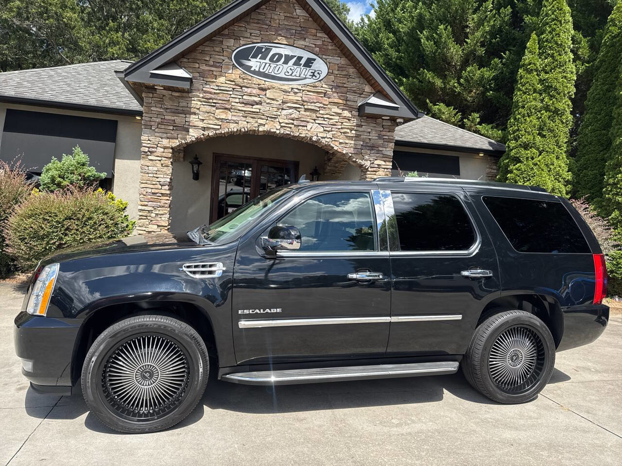 Used 2012 Cadillac Escalade Luxury