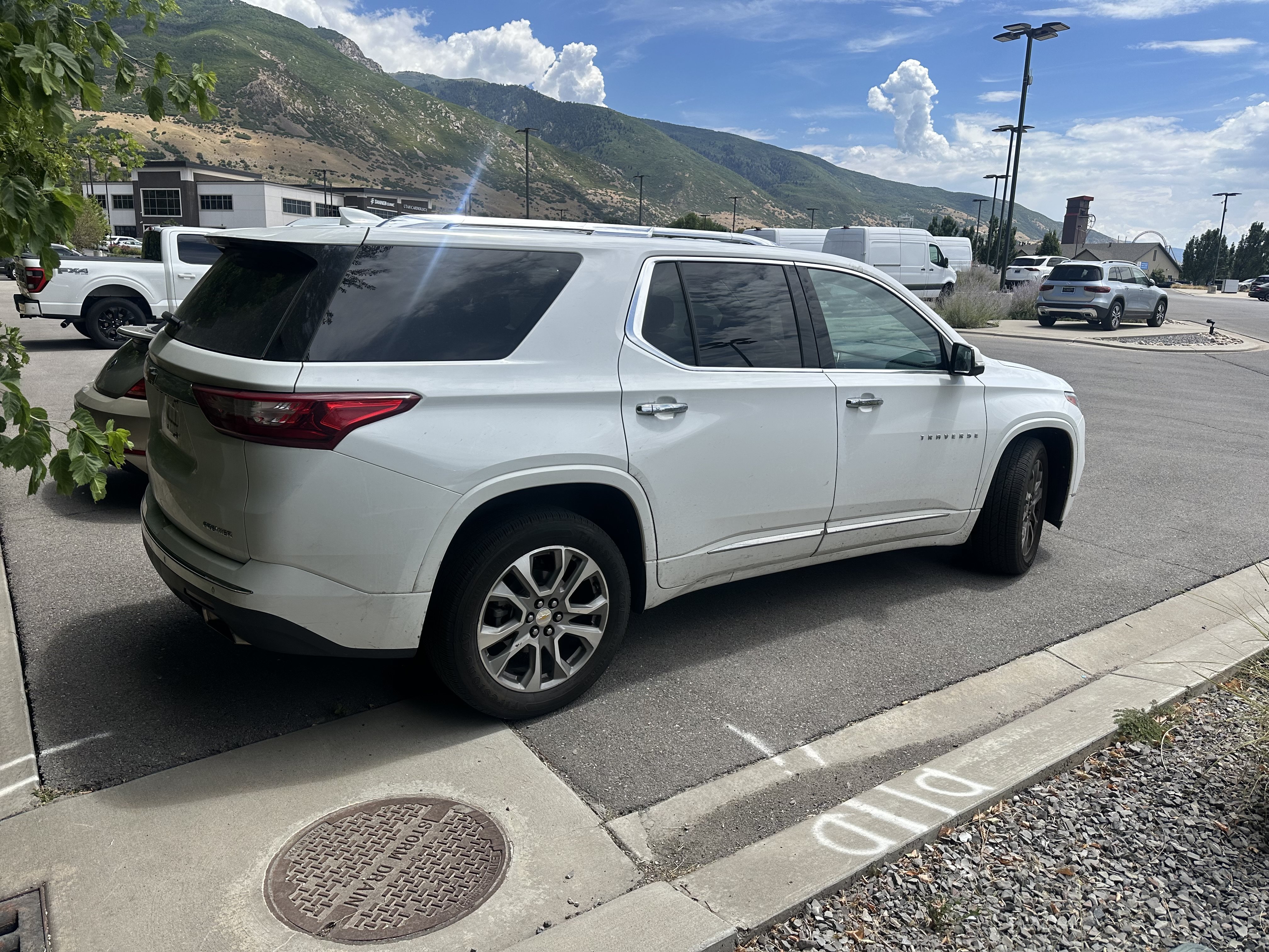 Used 2020 Chevrolet Traverse Premier w/ LPO, Floor Liner Package AWD/4WD image 5