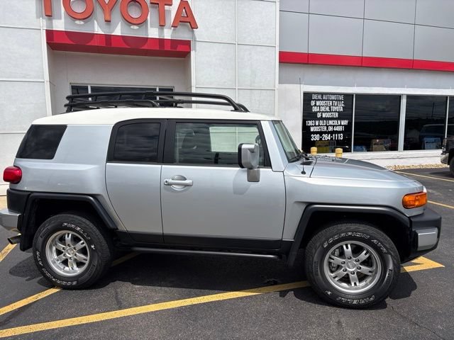 Used 2007 Toyota FJ Cruiser 4WD video 2