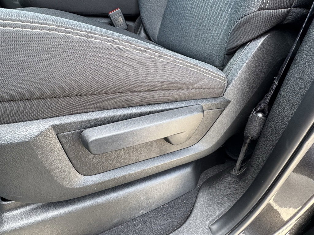 Used 2024 RAM 2500 Tradesman w/ Chrome Appearance Group image 19