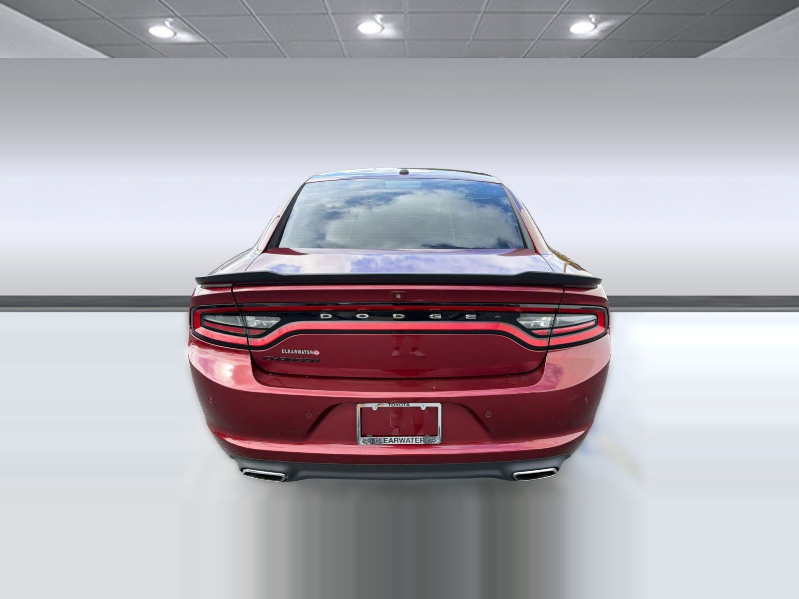 Used 2018 Dodge Charger SXT w/ Blacktop Package RWD image 10