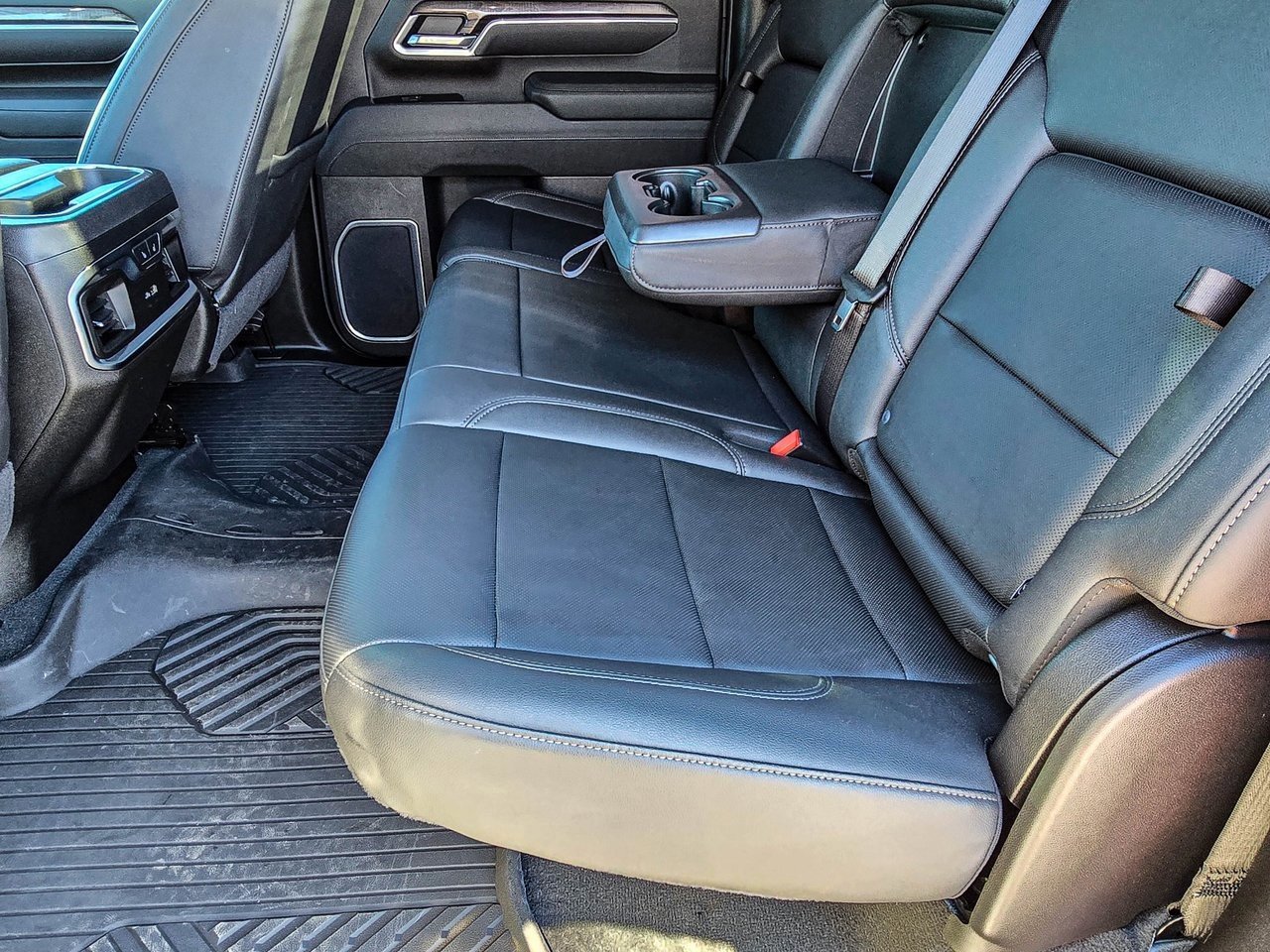 Used 2026 Chevrolet Silverado 2500 LTZ w/ LTZ Plus Package image 40