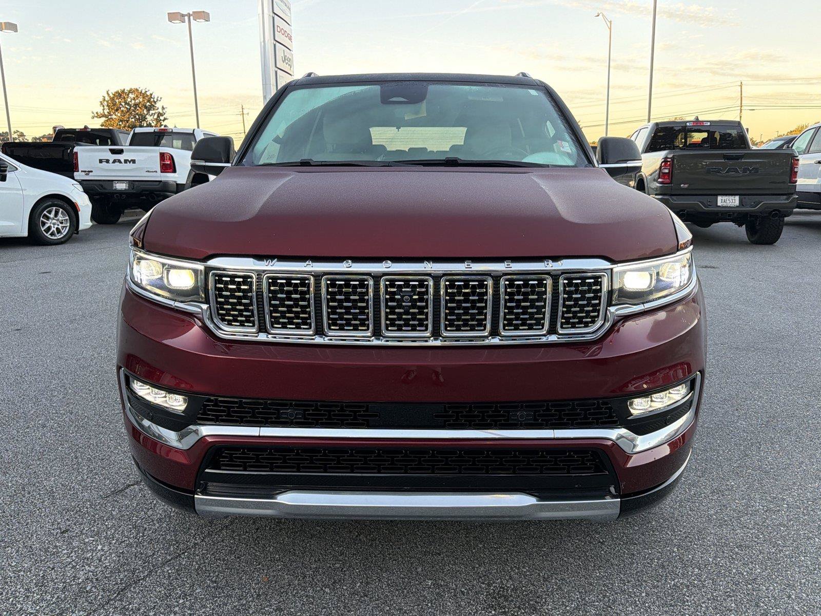 Used 2025 Jeep Grand Wagoneer 4WD image 3