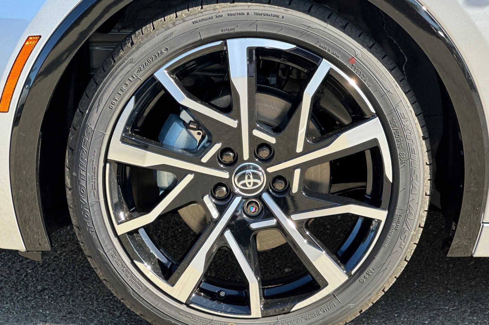 New 2026 Toyota Prius Plug-In Hybrid FWD image 33