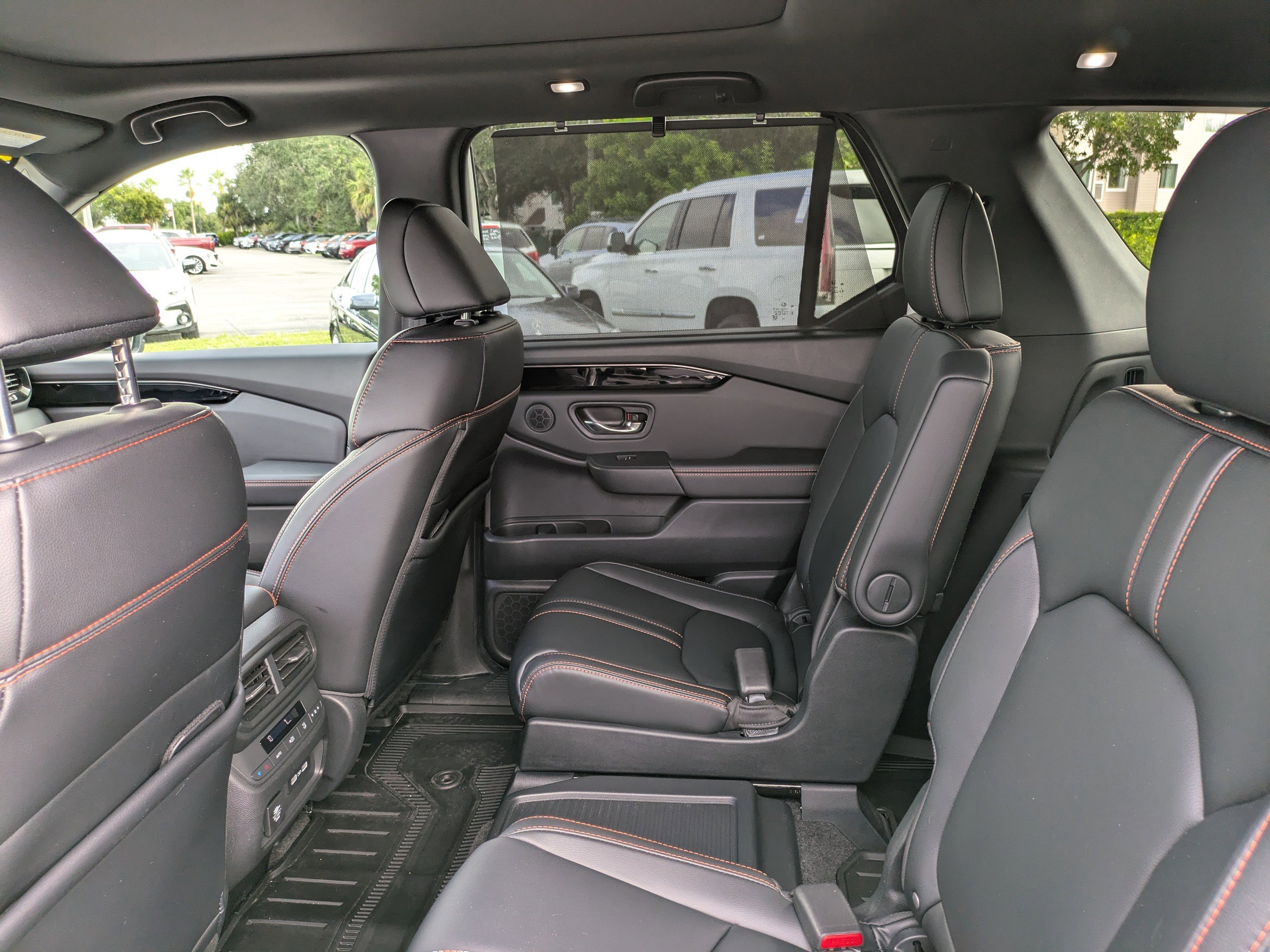 Used 2023 Honda Pilot TrailSport image 14