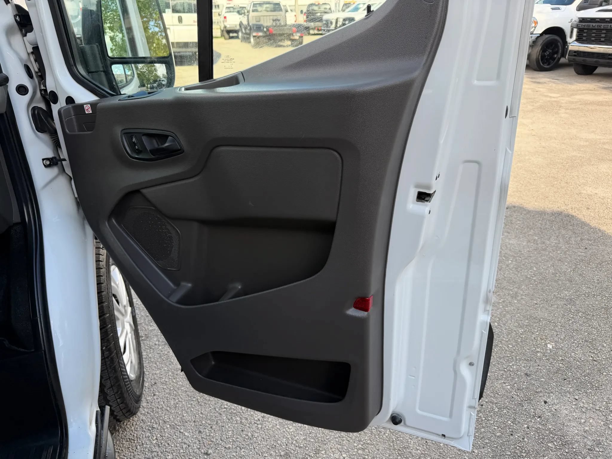Used 2020 Ford Transit 350 XLT RWD image 12