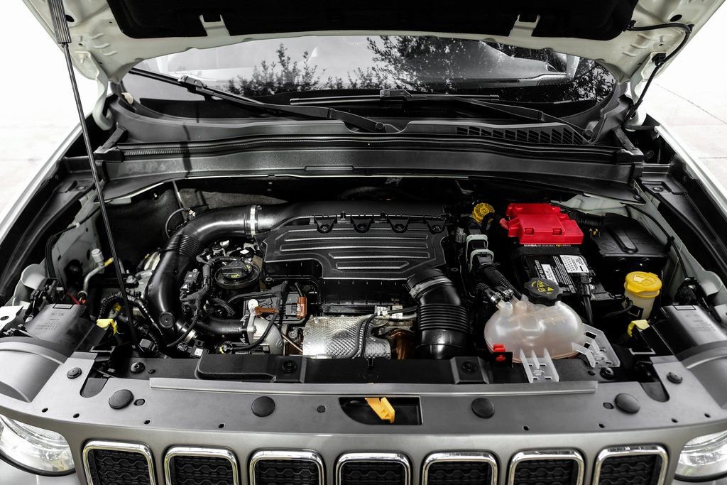 Used 2021 Jeep Renegade Limited image 7