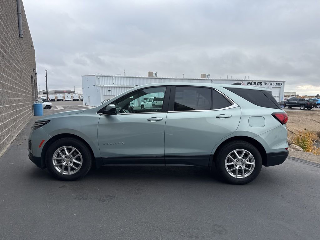 Used 2022 Chevrolet Equinox LT w/ Driver Convenience Package image 6