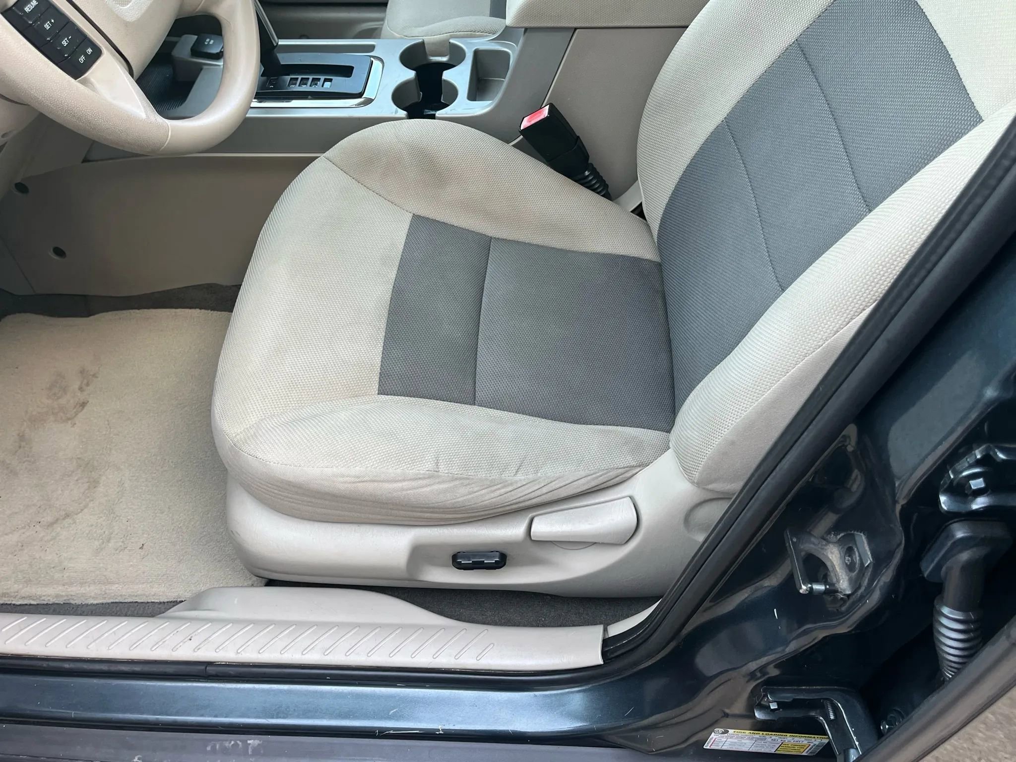 Used 2008 Ford Escape 2WD Hybrid image 5