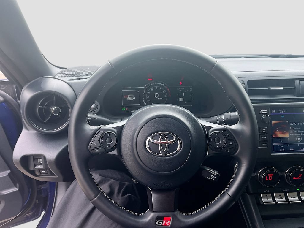 Used 2025 Toyota GR86 Premium RWD image 11