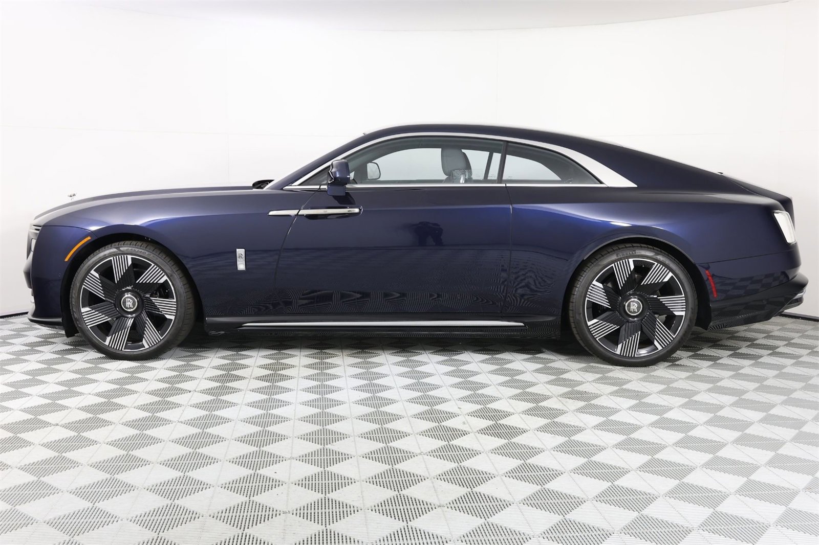 Used 2024 Rolls-Royce Spectre w/ Spectre Launch Package video 2