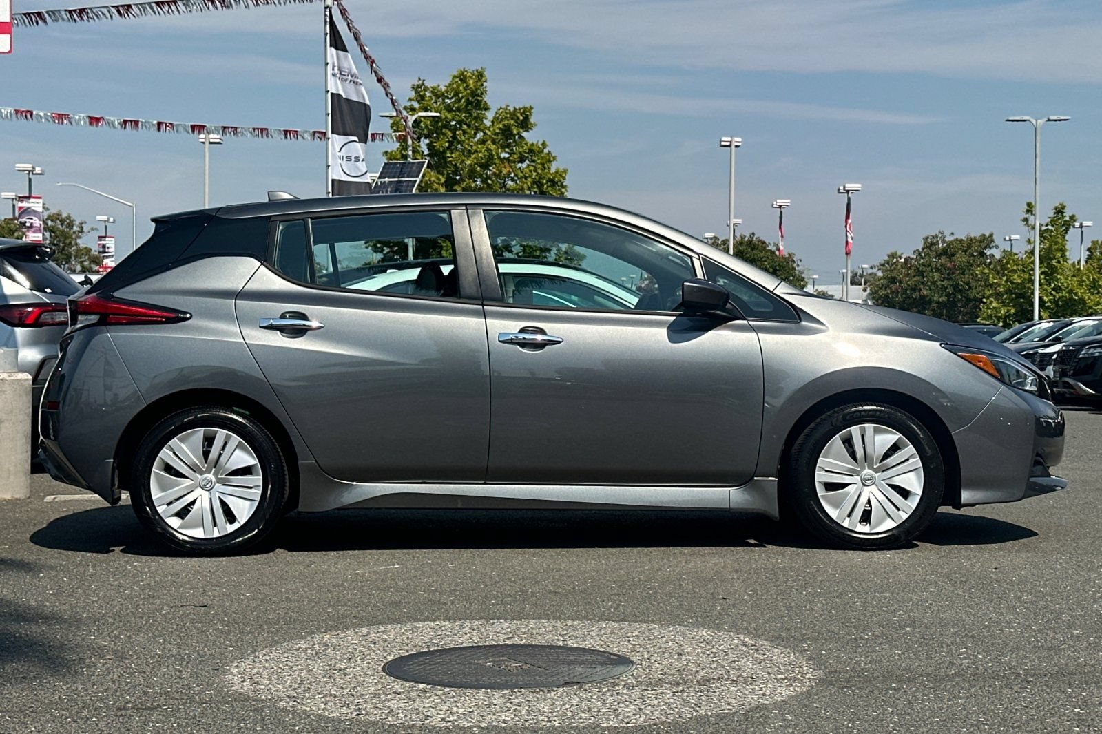 Certified 2025 Nissan Leaf S FWD image 3
