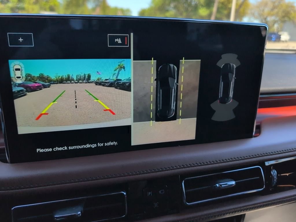 Used 2023 Lincoln Nautilus Reserve w/ Equipment Group 201A image 18