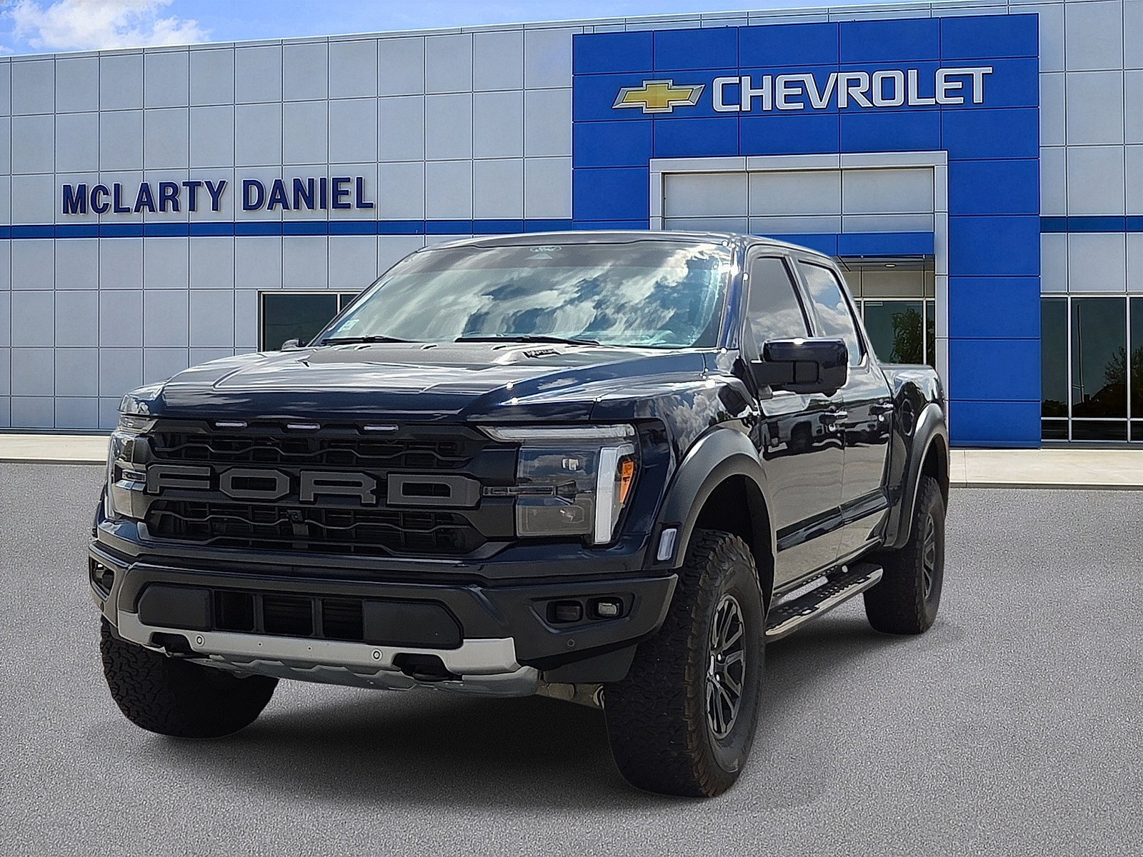 Used 2025 Ford F150 Raptor AWD/4WD image 2