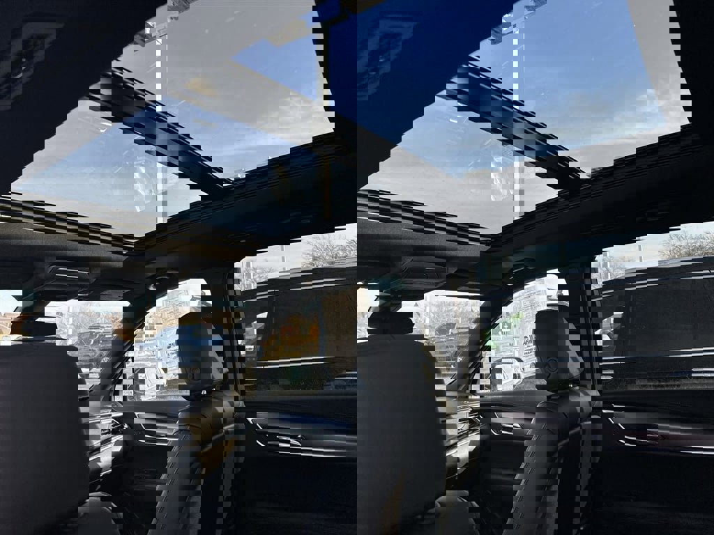 Certified 2024 Cadillac XT6 Luxury image 21