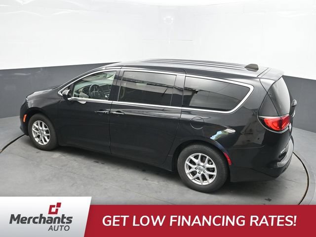 Used 2023 Chrysler Voyager LX FWD image 25