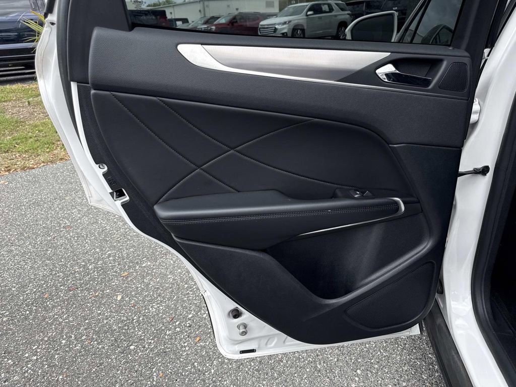 Certified 2019 Lincoln MKC Reserve w/ MKC Technology Package image 13