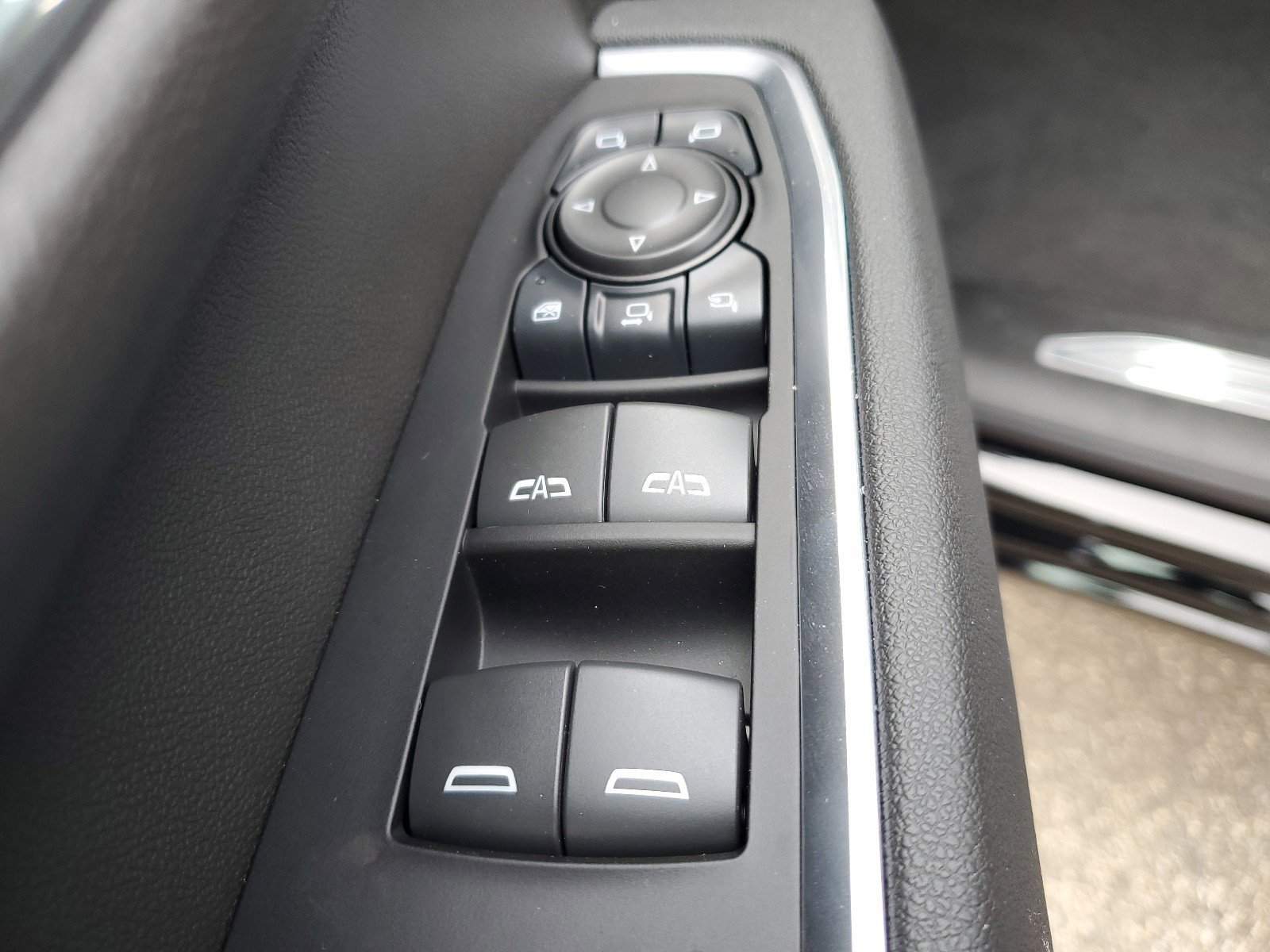 New 2025 GMC Sierra 2500 SLT w/ SLT Convenience Package image 24