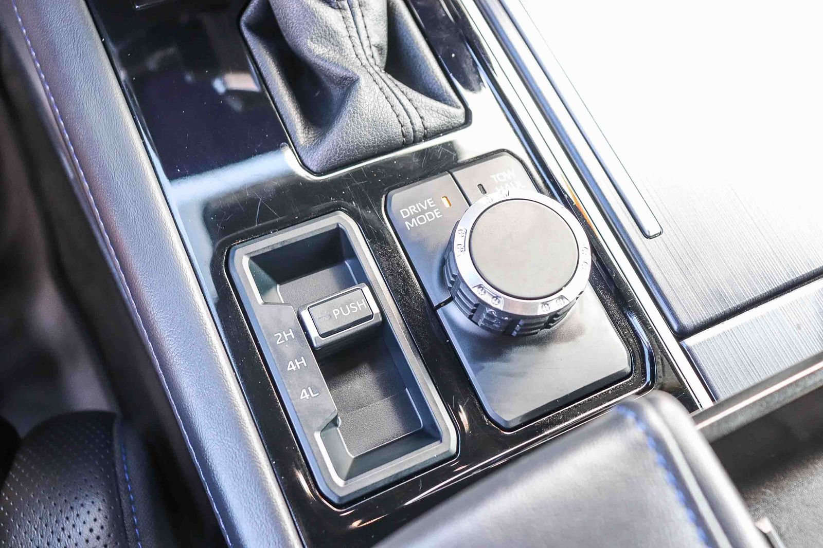 Certified 2024 Toyota Sequoia Platinum AWD/4WD image 30