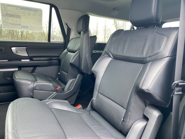 New 2026 Ford Expedition Max Platinum w/ Driver's Package image 19