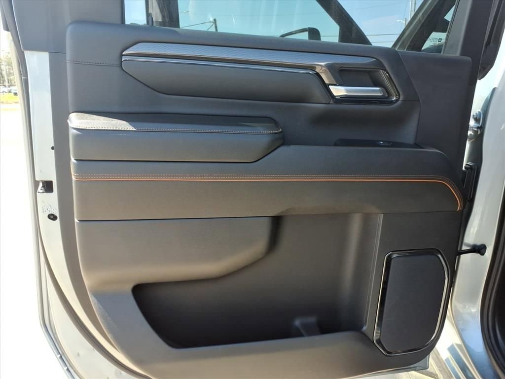 Used 2024 GMC Sierra 3500 AT4 w/ AT4 Premium Plus Package image 23