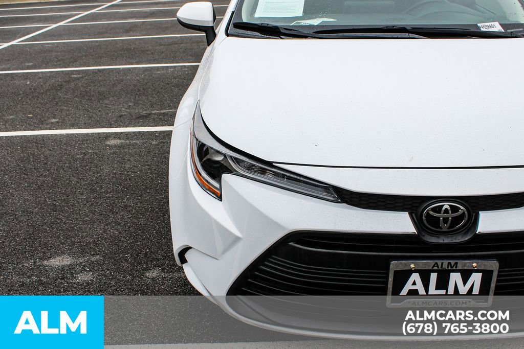 Used 2023 Toyota Corolla LE image 12