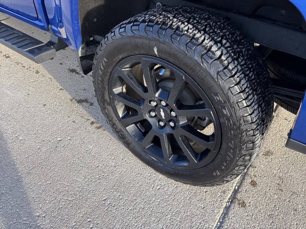 Used 2020 Chevrolet Colorado LT w/ Colorado RST Special Edition image 7