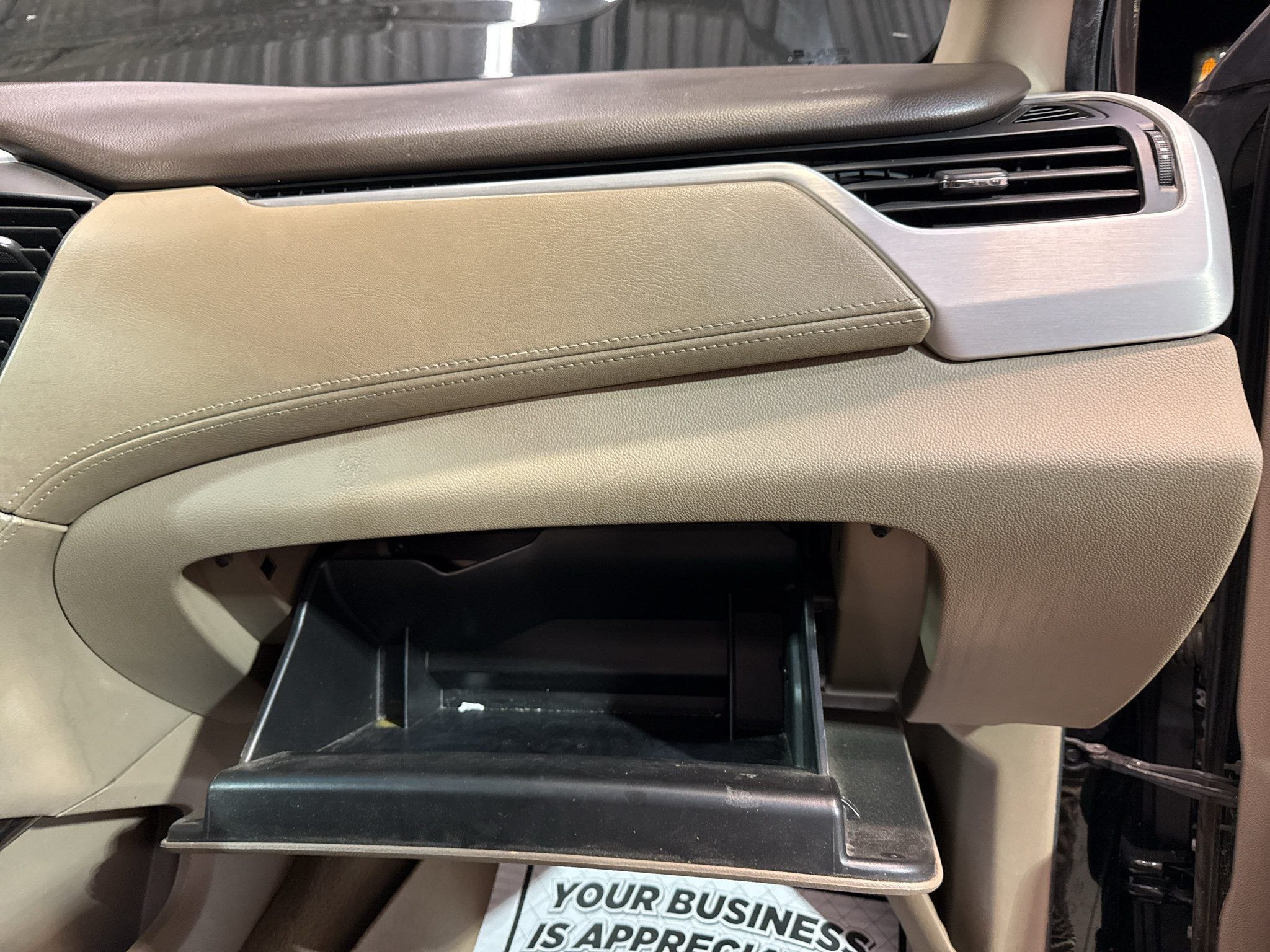 Used 2019 GMC Yukon XL SLT w/ Open Road Package AWD/4WD image 26