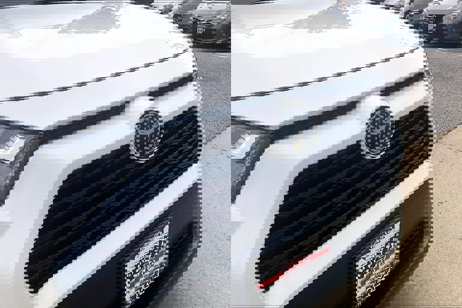 Used 2024 Toyota RAV4 XLE image 34