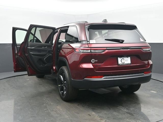 New 2026 Jeep Grand Cherokee Limited w/ Limited Altitude Package AWD/4WD image 56