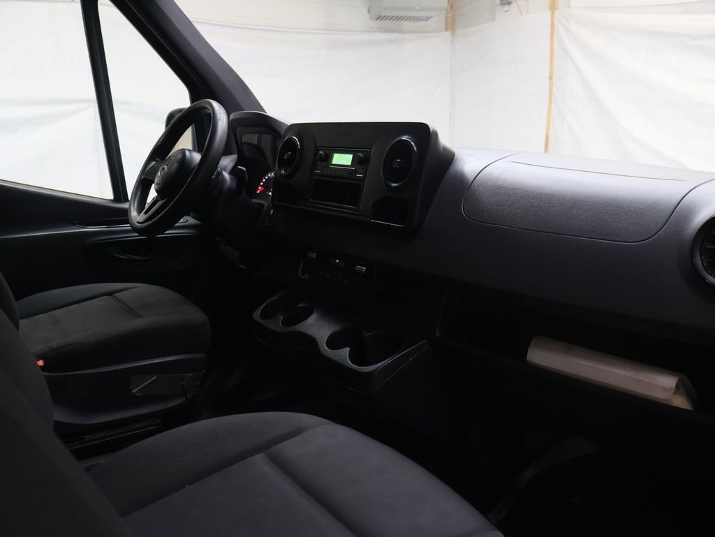 Used 2018 Mercedes-Benz Sprinter 2500 image 10