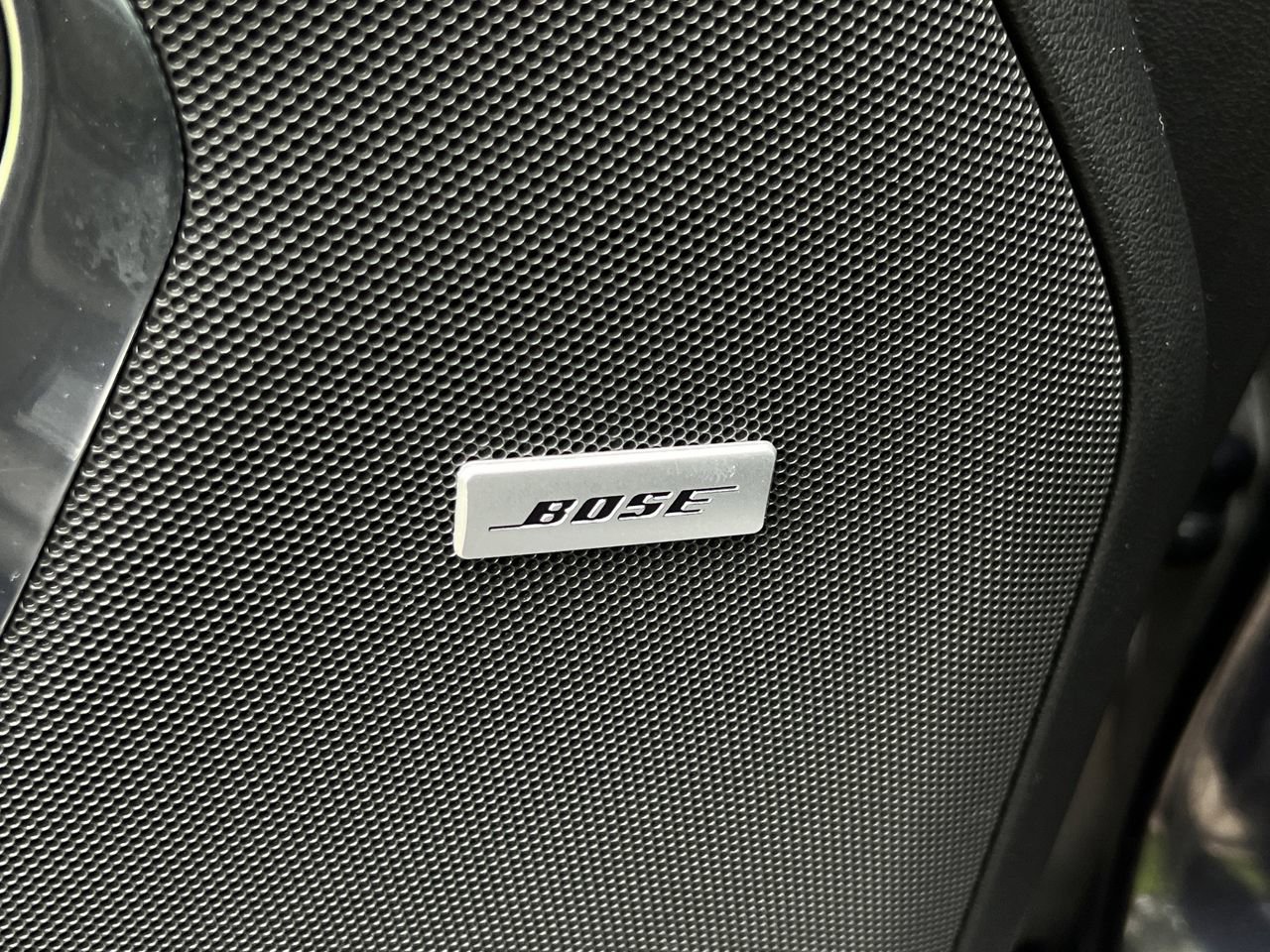 Used 2023 Chevrolet Suburban Premier image 23