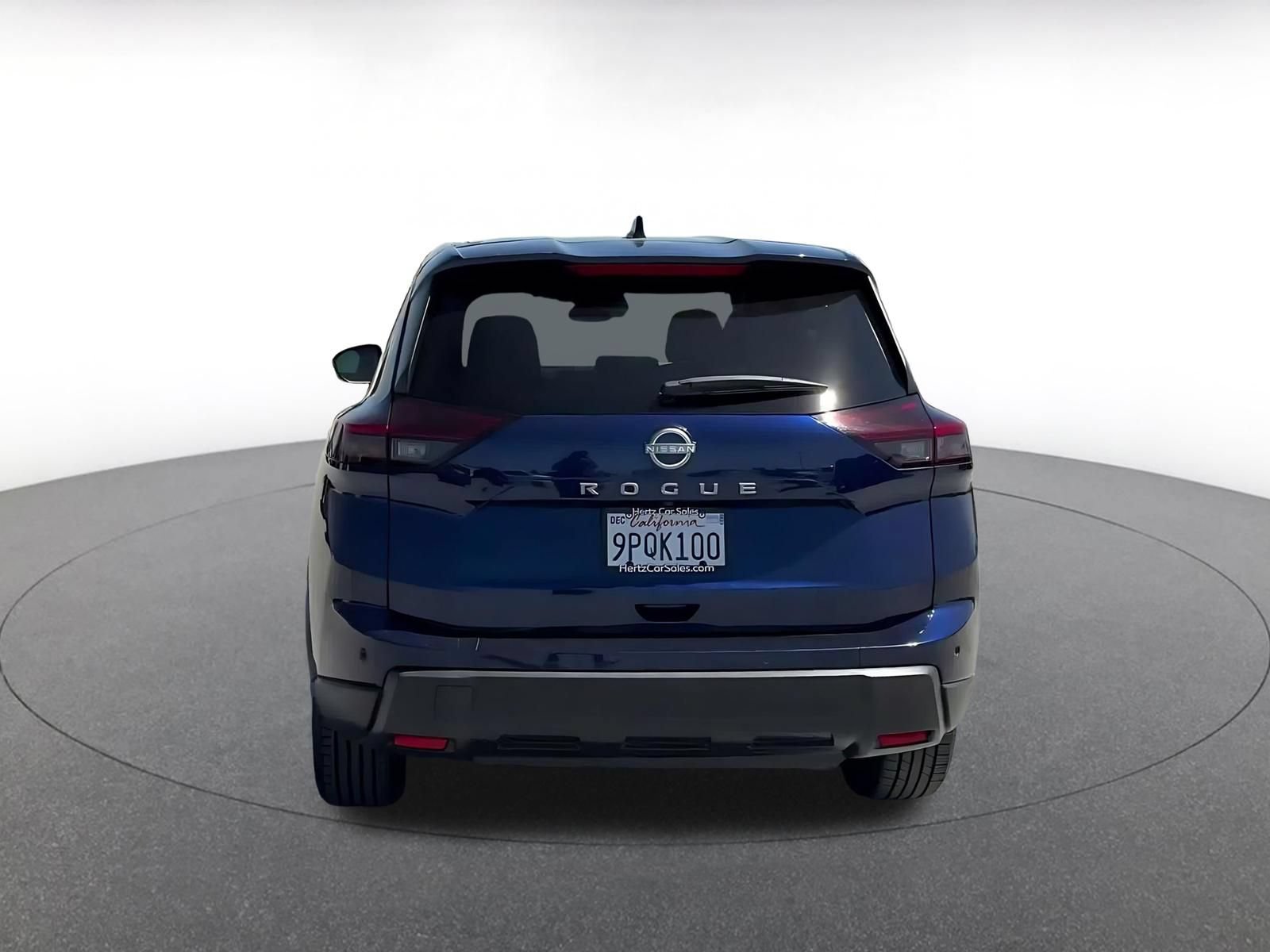 Used 2025 Nissan Rogue SV FWD image 12