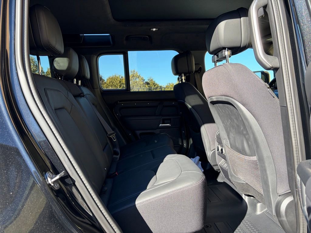 New 2025 Land Rover Defender 110 V8 image 17