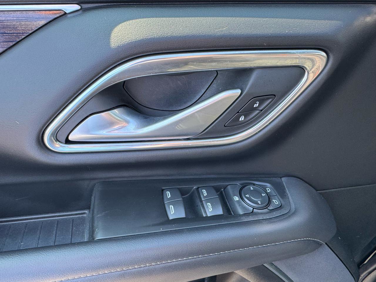 Used 2022 GMC Yukon SLE AWD/4WD image 14