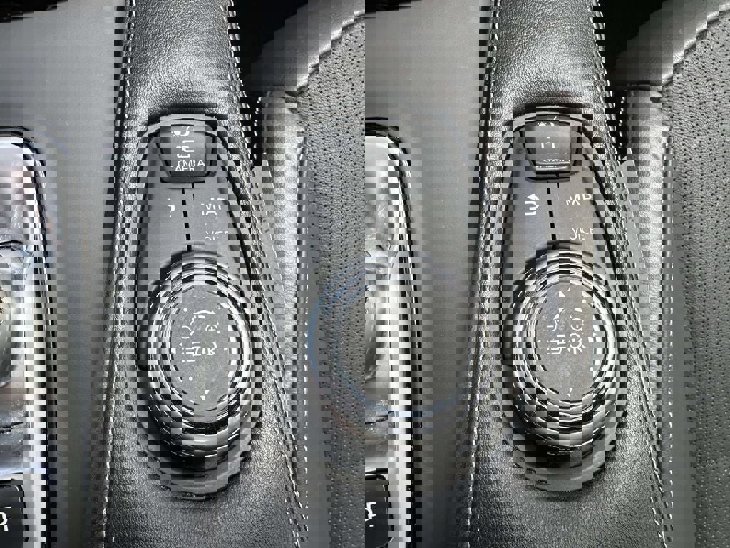 Used 2022 INFINITI QX50 Essential image 31