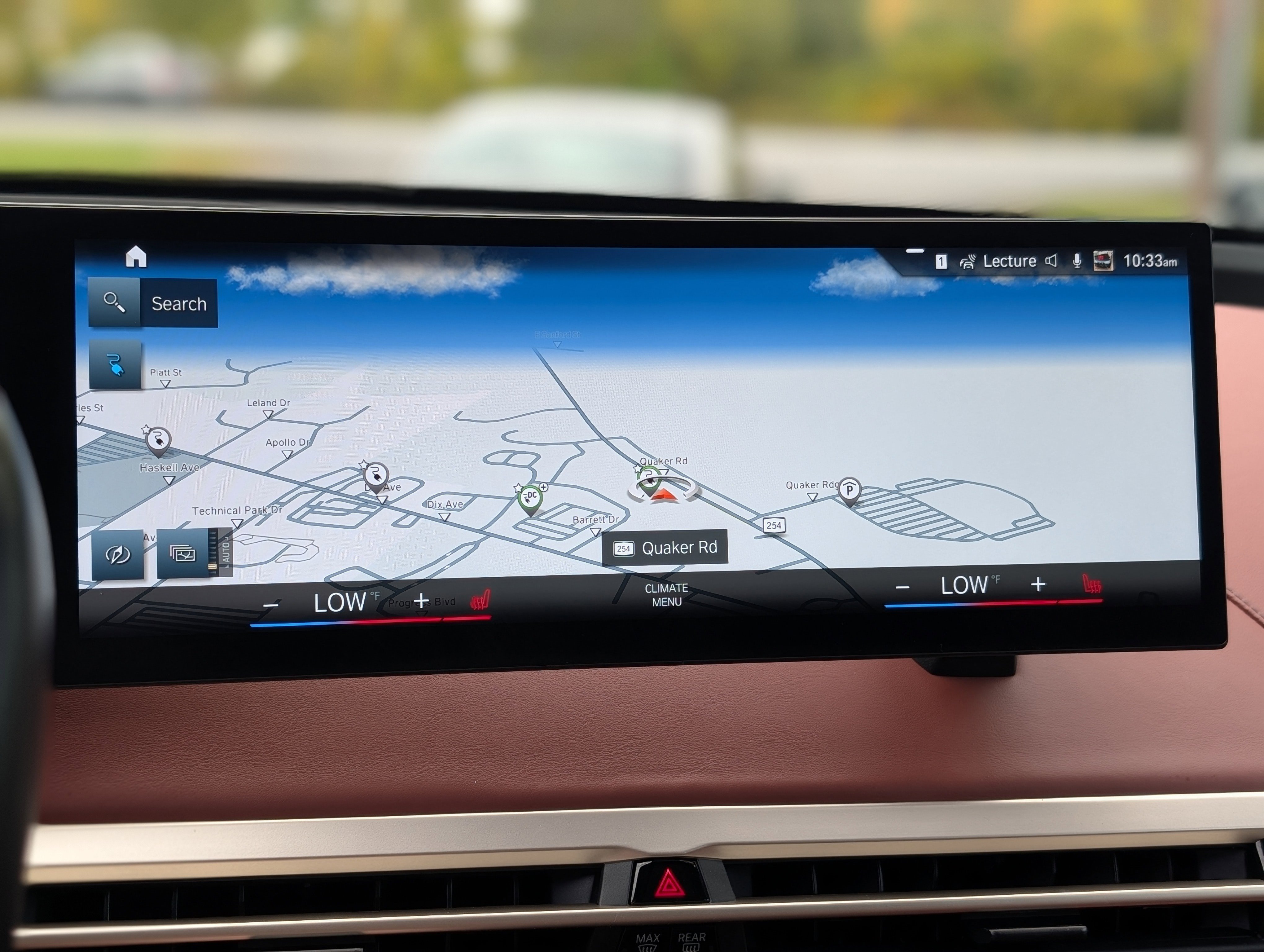 Used 2023 BMW iX xDrive50 w/ Sport Package image 26