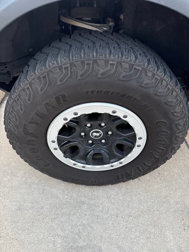 Used 2023 Ford Bronco Big Bend w/ Sasquatch Package AWD/4WD image 2