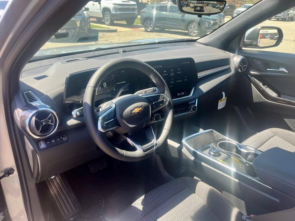 New 2026 Chevrolet Equinox LT w/ Safety and Technology Package AWD/4WD image 10