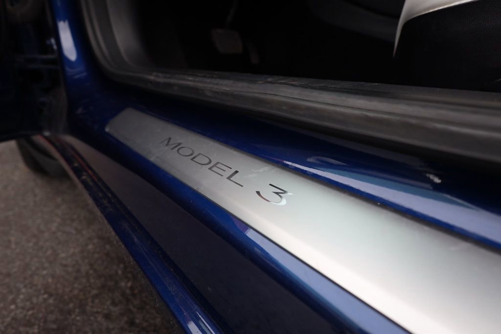 Used 2020 Tesla Model 3 Long Range image 20