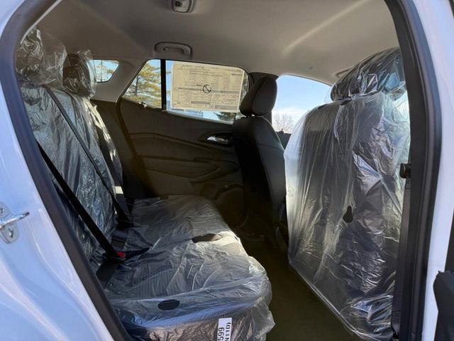 Used 2025 Chevrolet Trax LT w/ Driver Confidence Package image 11