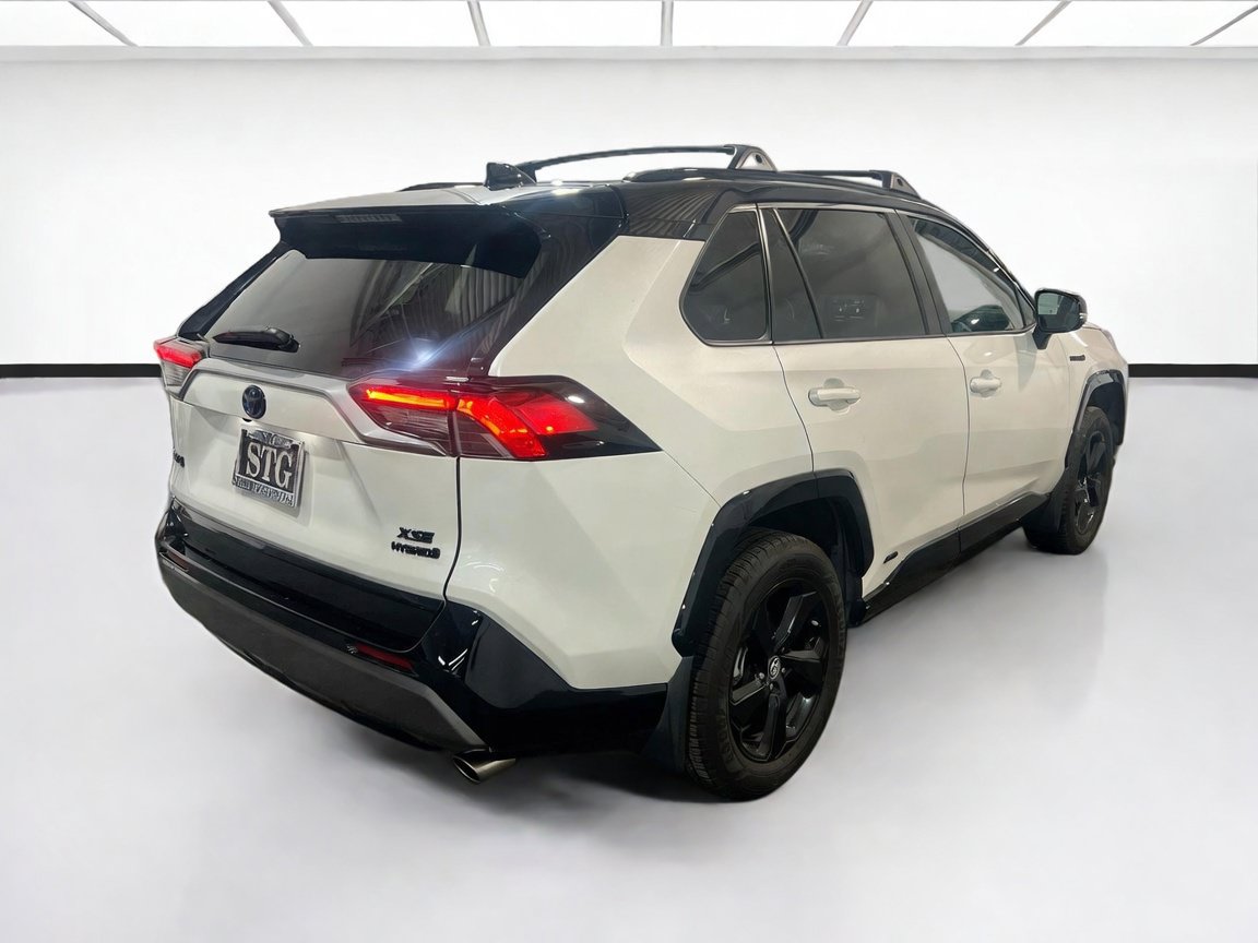 Used 2019 Toyota RAV4 XSE w/ XSE Weather Package AWD/4WD image 4