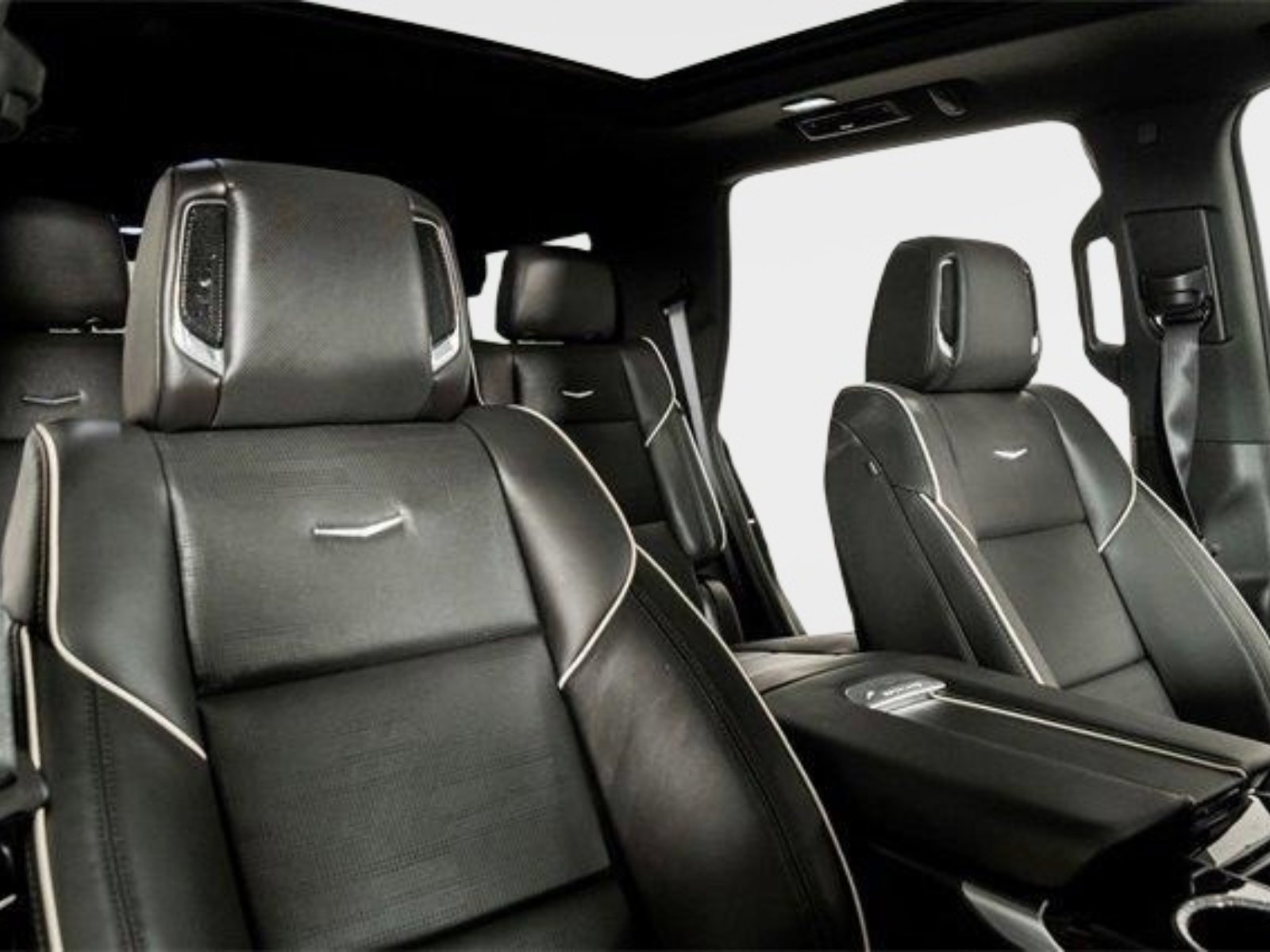 Used 2026 Cadillac Escalade Luxury w/ Touring Package image 26